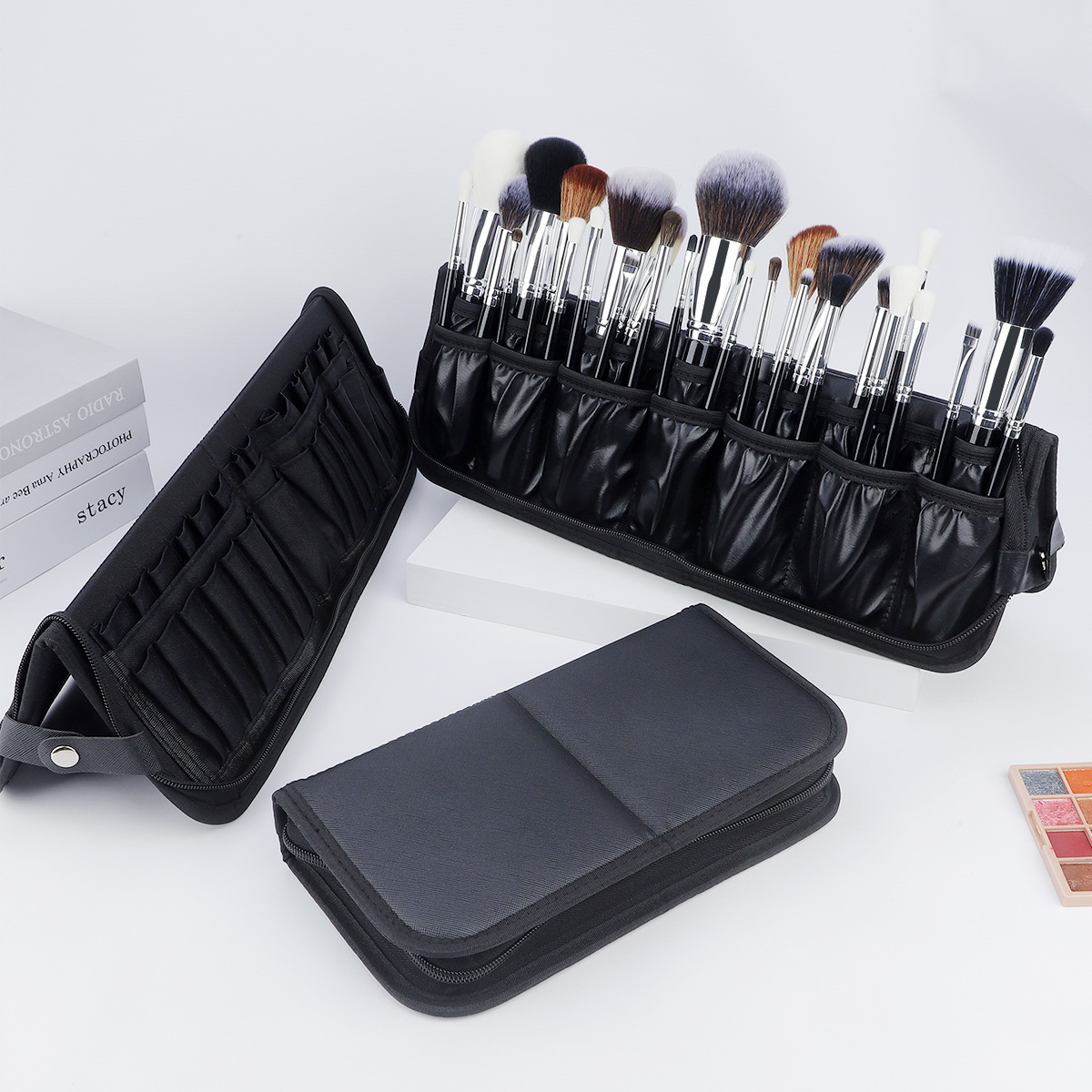 大きな黒い折りたたみ式メイクアップバッグ、14～40穴収納オ - Beauty And Makeup Quotes のレビューと価格