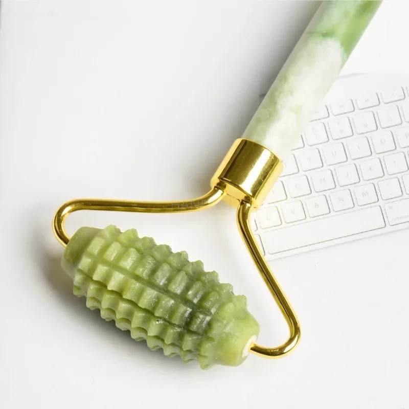 フェイシャルジェイドマッサージローラーセット、かっさボード、 - Jade Roller Gua Sha のレビューと価格