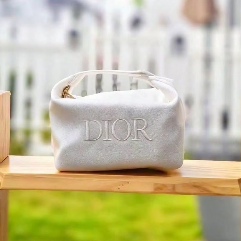 ディオールのバッグ エレガントな白いキャンバス製化粧品収納バ - Beauty Makeup Dior のレビューと価格