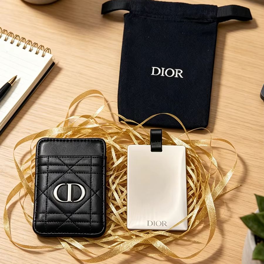 ディオール ディオールのバッグ 多機能ポータブル両面タッチア - Beauty Makeup Dior のレビューと価格